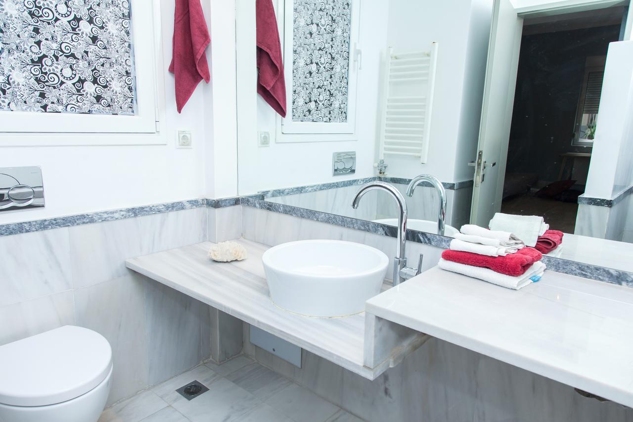 Jupiter Boutique Apartment Next To Athens Museum Buitenkant foto
